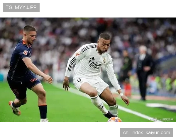 半场战报：阿森纳1-1巴黎，萨卡世界波，姆巴佩迅速扳平