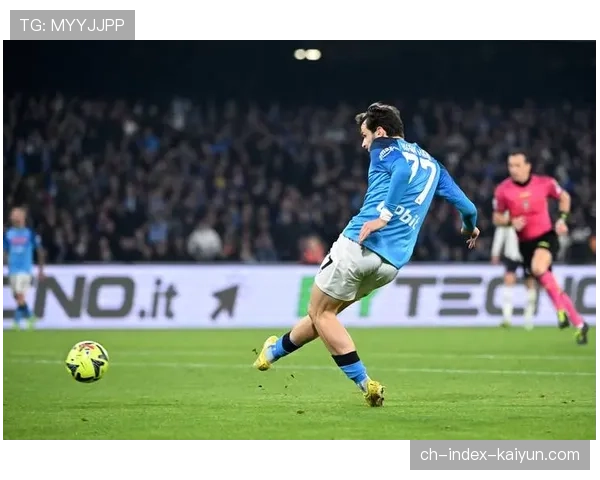 那不勒斯球星克瓦拉茨赫利亚接受BBC采访,谈在快速反击中与奥斯梅恩的默契